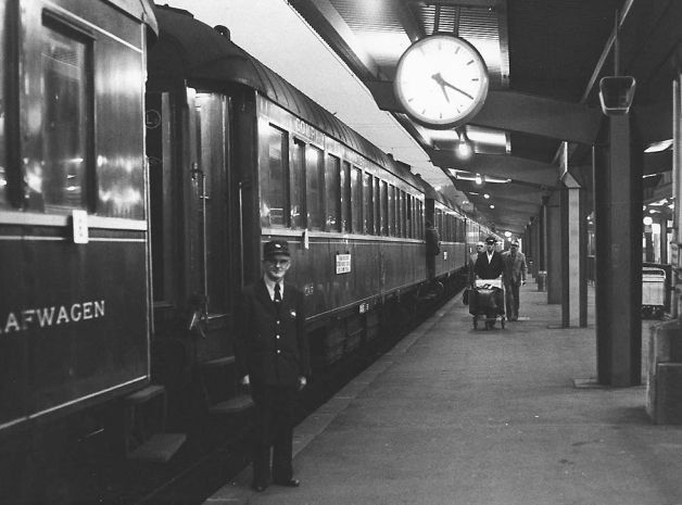 Lux, "crimă" şi afacere. Adevărul despre Orient Express, trenul de lux interzis în România pe timpul comuniştilor | VIDEO