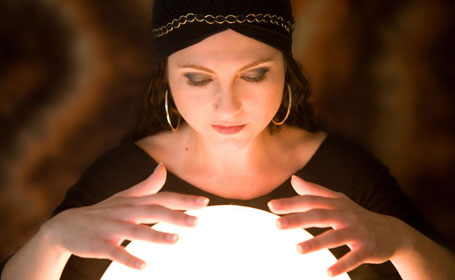 Nici o mi?care f?r? ei. ?efi de stat care au consultat ASTROLOGII ?i GHICITOARELE!