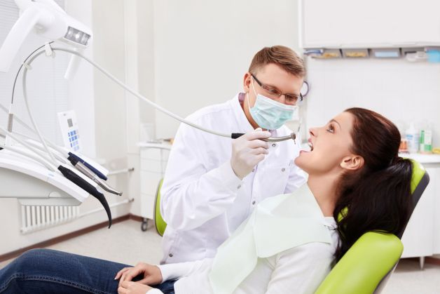 Stomatologia, SPECIALITATEA CEA MAI VÂNAT? de viitorii medici. Cum se explic? succesul nea?teptat ?i cât se câ?tig?