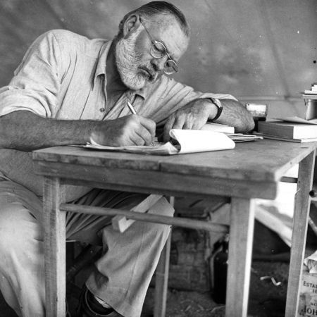 Tratament cu electro?ocuri. De ce s-a SINUCIS Hemingway | VIDEO