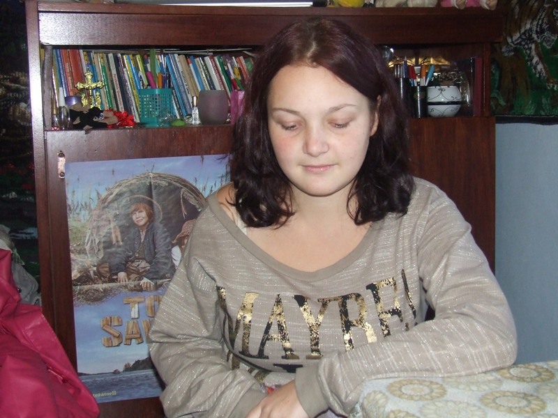 Un caz care VA ÎMP?R?I ROMÂNIA în dou?: drama IULIANEI, studenta cu un copil din flori. IERTARE SAU PEDEAPS??