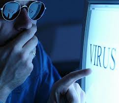 VIRUSUL „POLI?IA ROMÂN?”: „Ai materiale PIRATATE în COMPUTER! Ne dai bani sau te d?m la POLI?IE”