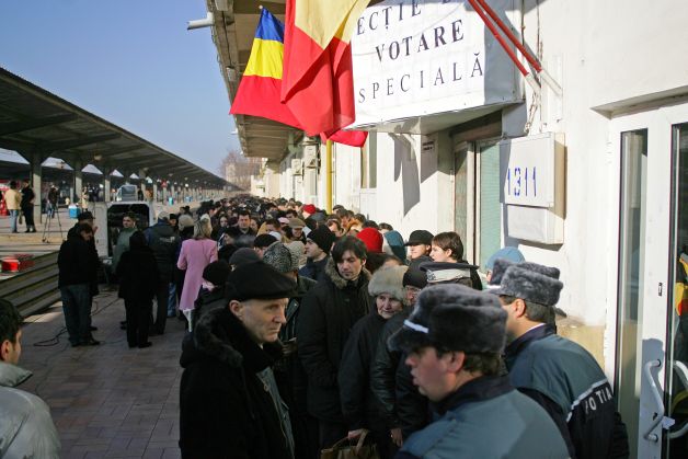 ALEGERI PARLAMENTARE 2012. Haos politic pentru doar 44.000 de aleg?tori în minus