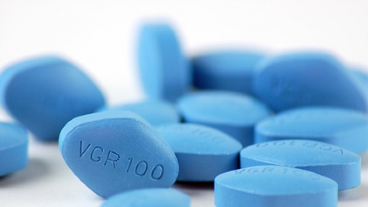 Calit??ile NEB?NUITE ale PILULEI ALBASTRE. Adev?rul despre VIAGRA | VIDEO
