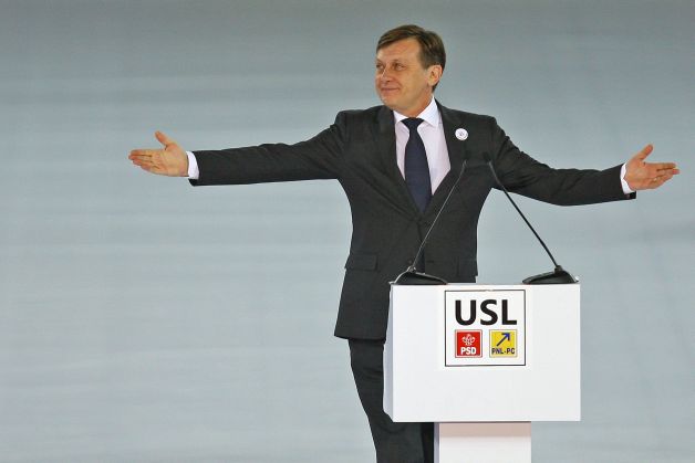 Cel mai r?u politician. Crin Antonescu a ajuns mai nociv decât „Felix”
