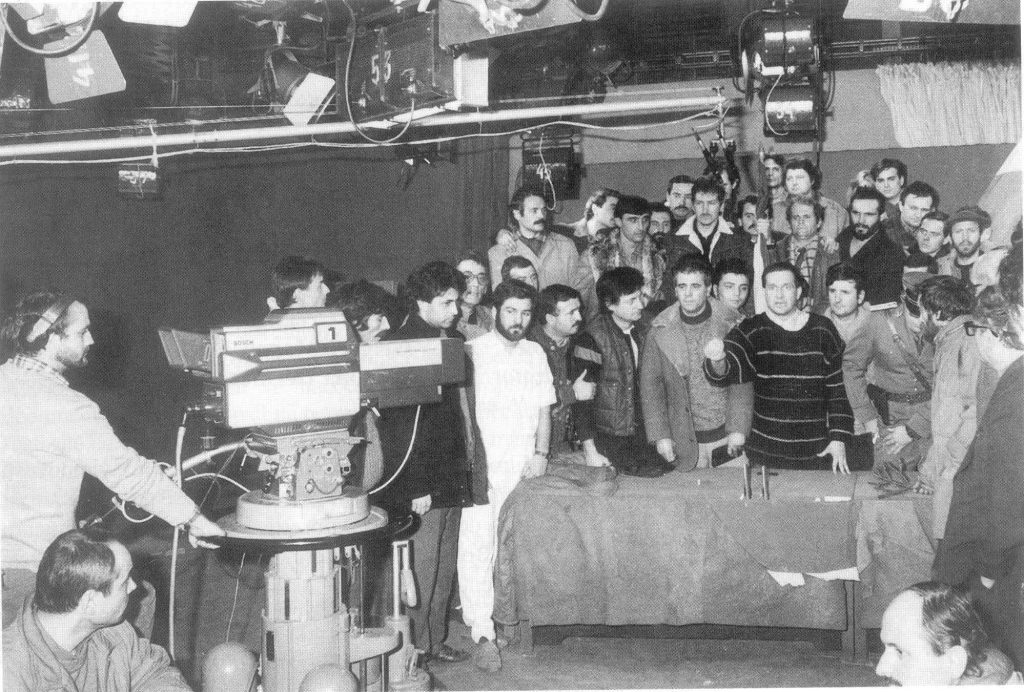 Cine sunt OPERATORII care AU FILMAT REVOLU?IA din 1989 VIDEO