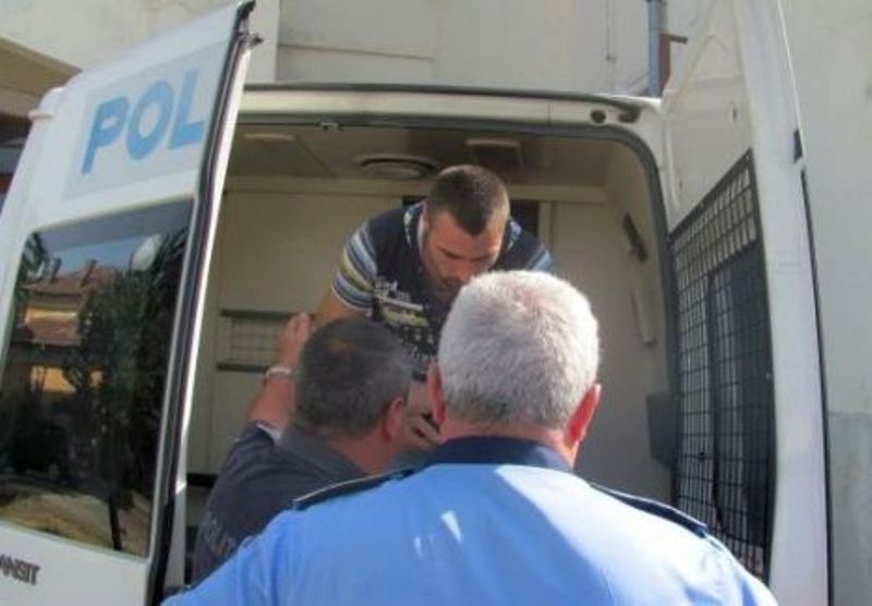 E O FIAR?: ?i-a violat SORA dup? 10 zile de la ie?irea din închisoare. F?cuse 7 ani pentru c? î?i violase MAMA