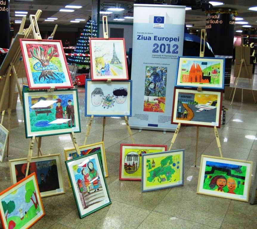 Expozi?ie INEDIT? în pasaj la UNIVERSITATE