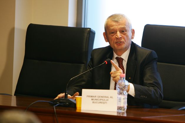 Oprescu a pus taxe pe c?ru?? ?i c?rucior