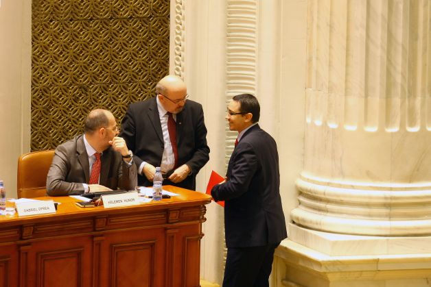 Ponta îi arat? lui Antonescu UDMR-ul