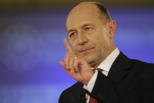 Traian B?sescu: USL s? nu-?i imagineze c? un ministru cu dosar penal va depune jur?mântul în fa?a mea