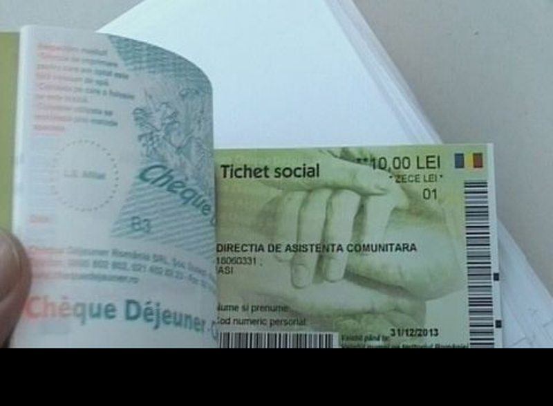 ULTIMA POMAN? ELECTORAL?: Pensionarii se bulucesc la tichetele-cadou de 50 de lei. „E prea pu?in!”