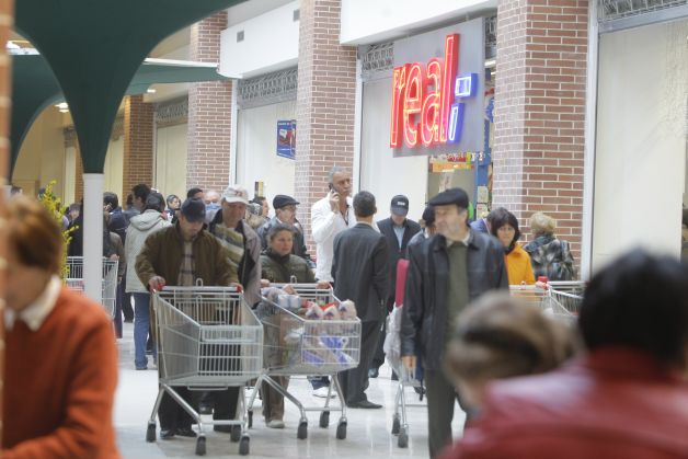 Vânz?rile de Cr?ciun le-au dep??it pe cele din Black Friday