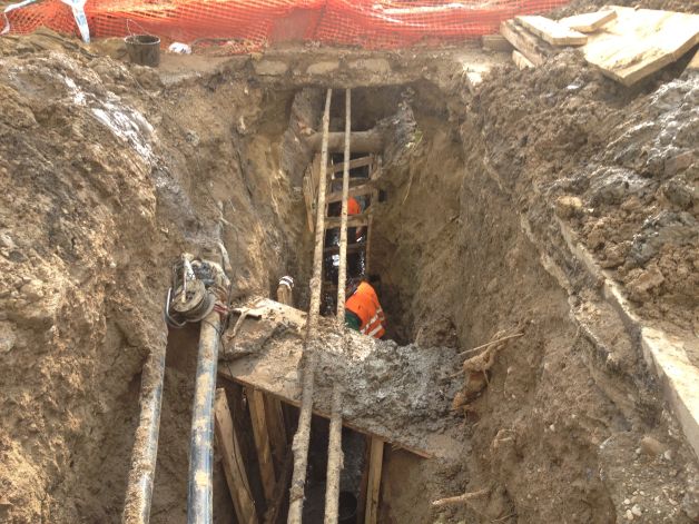 Via?a la trei metri sub p?mânt