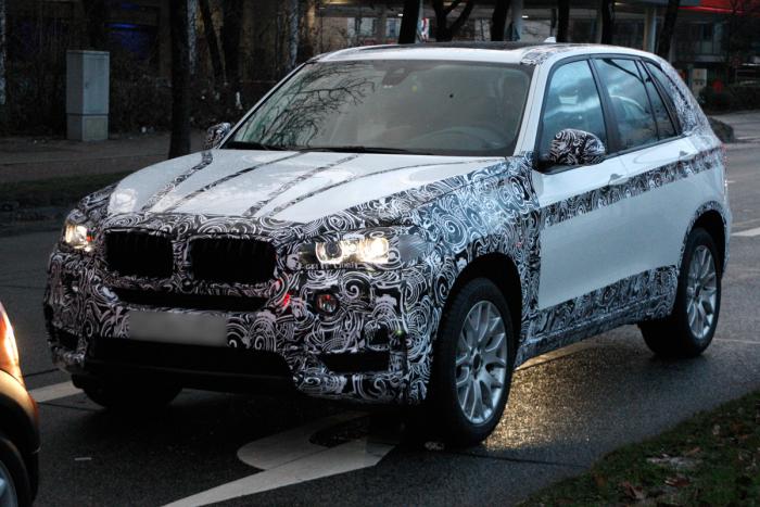 Viitorul BMW X5 a ie?it în lume. Bine camuflat