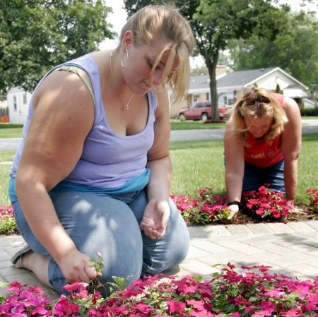 A fost descoperit MOTIVUL pentru care se îngraşă oamenii pe măsură ce îmbătrânesc. SOLUŢIA care ar putea combate fenomenul