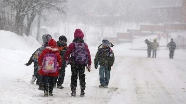 ALERTĂ. Şcolile şi grădiniţele rămân închise şi joi în Bucureşti şi în alte 23 de judeţe din ţară