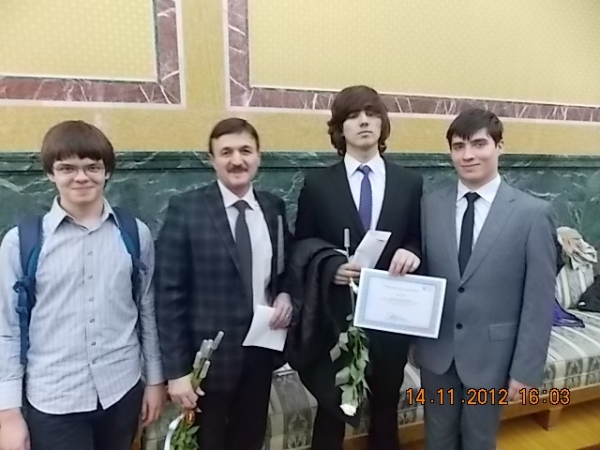 “Bac-ul olimpicilor” bate la ușă. Când vor da examenul maturității cei mai deștepți elevi ai țării