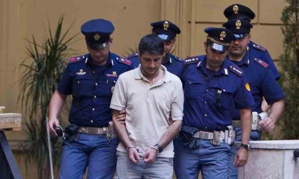 Cea mai mare operaţiune împotriva Camorra. Un bărbat s-a sinucis de frica poliţiei