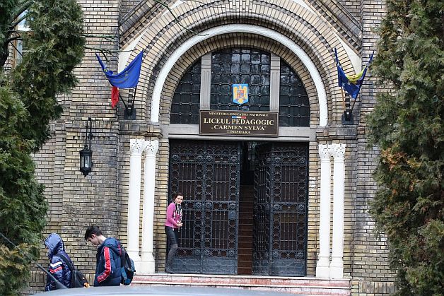 Copil de 7 ani, tăiat de un coleg fiindcă i-a cerut să nu mai fumeze în şcoală