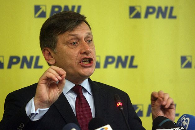 Crin Antonescu: Am reuşit să le oferim românilor speranţa pentru o viaţă mai bună