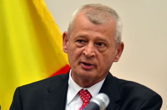 Cum ne servește Sorin Oprescu roşii mai scumpe cu 50%