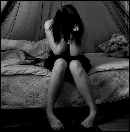 Depresia de sezon taie cheful de sex şi creşte pofta de mâncare