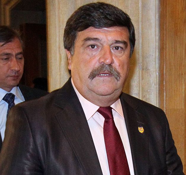 Eliminarea din Codul de Procedură Penală a posibilităţii interceptării suspecţilor, propusă de Greblă şi Marton