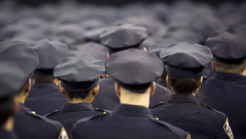 Foşti POLIȚIȘTI și POMPIERI, arestați pentru FRAUDĂ legată de atentatele din 11 septembrie