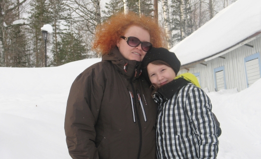 INCREDIBIL! O cântăreață celebră ȘI-A PIERDUT PĂRUL după ce a devenit VEGETARIANĂ