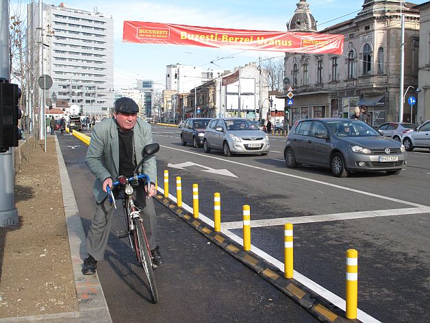 Ingineria de la Administrația Străzilor: 108,31 de kilometri fictivi de pistă de biciclete. Cum s-au făcut lucrări ilegale în valoare de 10 milioane de euro
