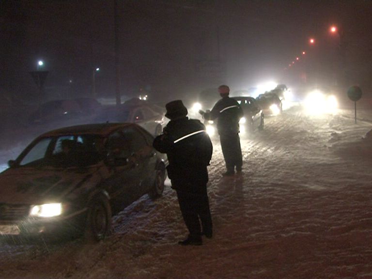 Judeţul Constanţa, teafăr după codul roşu dar izolat, în continuare, de restul ţării