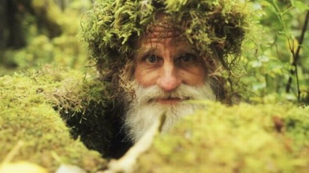 "MAESTRUL DESCULȚ". Un fost soldat american trăiește de 25 de ani într-o pădure| GALERIE FOTO+ VIDEO