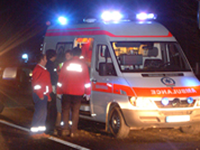 Microbuz răsturat în judeţul Dolj: Cinci persoane au fost rănite