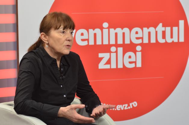 Monica Macovei cere Tiraspolului să înceteze hărţuirea profesorilor şi a elevilor de la liceul cu predare în limba română