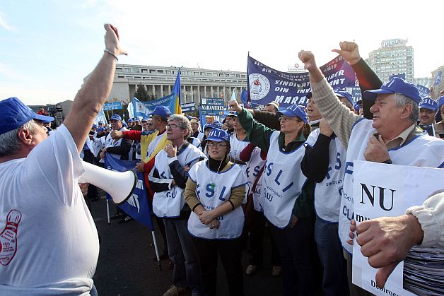 Multe cadre didactice nu și-au primit salariile. Sindicaliștii spun că Ministerul de Finanțe ar fi de vină