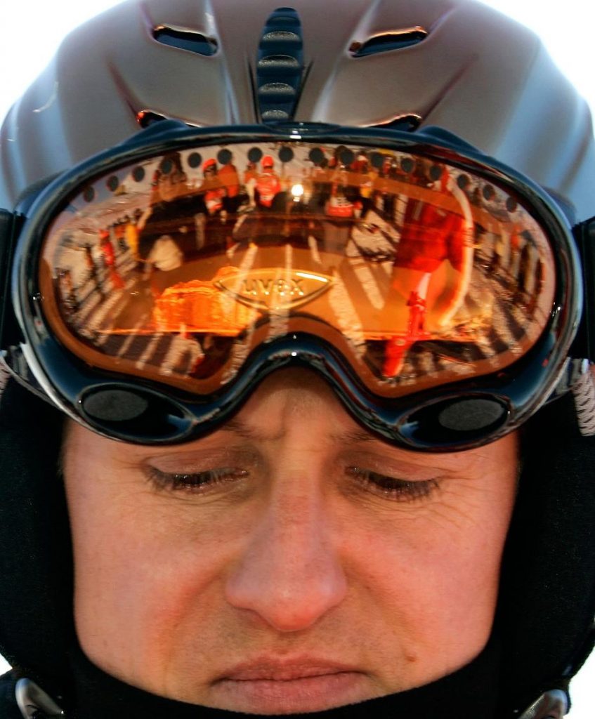 Noi amănunte în cazul accidentării lui Michael Schumacher. El ar fi vrut să ajute fetiţa unui prieten