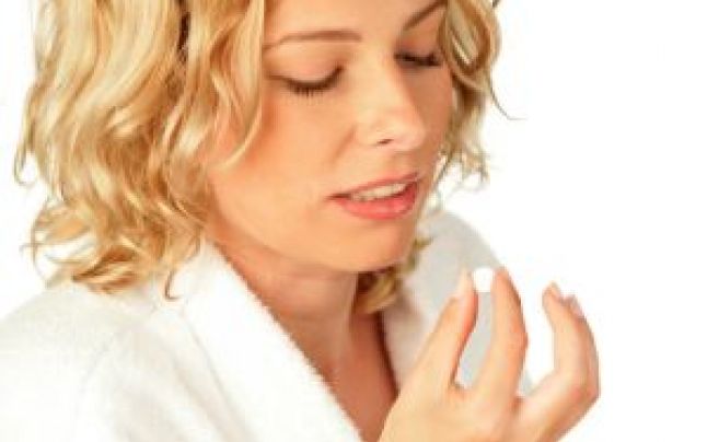 O NOUĂ AVERTIZARE. Un medicament folosit de mulţi români POATE AFECTA SERIOS sănătatea