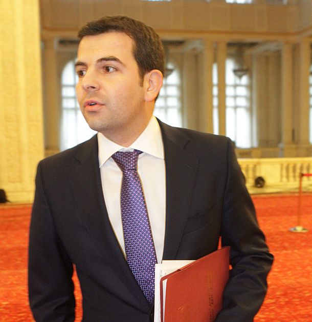 Ponta îi salvează obrazul lui Daniel Constantin. PSD și PC, pe liste comune la europarlamentare