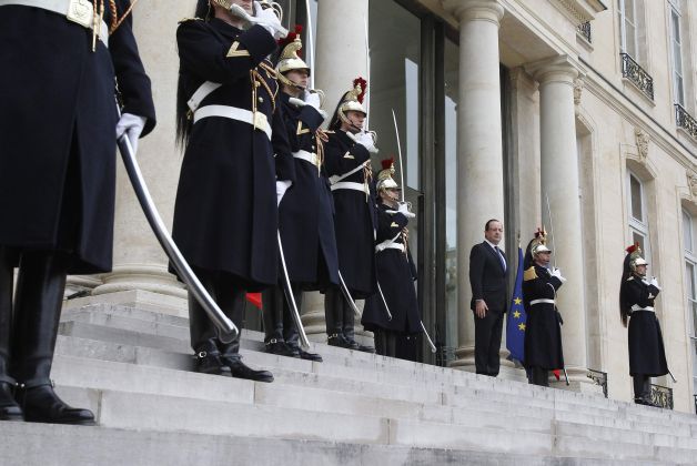 Primar francez: poate că Hitler nu a omorât destui ţigani
