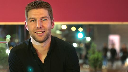 Primul fotbalist celebru care recunoaşte că e HOMOSEXUAL! Vezi cine e!
