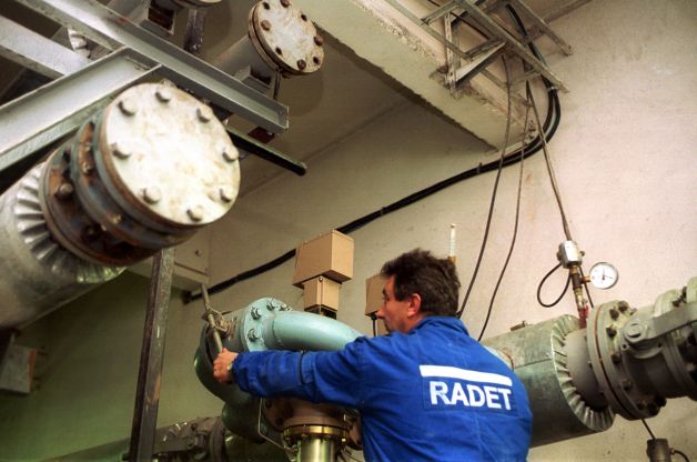 Raport al Comisiei Europene: Aproape un sfert din angajaţii români muncesc pe datorie