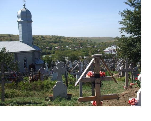 Satul cu câteva sute de locuitori şi TREI BISERICI ÎN ACEEAŞI CURTE. În curând va fi ridicat încă un lăcaş de cult!