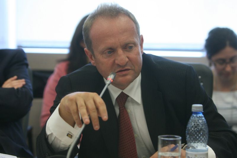 SURPRIZĂ DE PROPORȚII: După ce s-a luptat ani de zile pentru Oltchim, PCC se retrage din cursă!