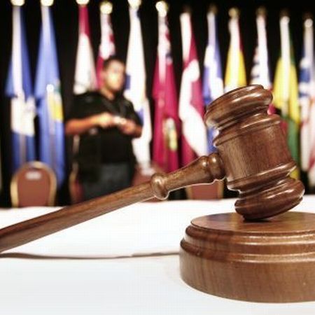 Un alt avocat din Baroul Bihor, urmărit penal de procurorii DNA. Acuzaţii: "Şi-a ajutat un coleg cercetat pentru spălare de bani"