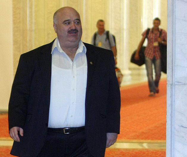 UPDATE. Adrian Năstase şi Cătălin Voicu au fost excluşi din avocatură, prin decizia Consiliului Baroului București