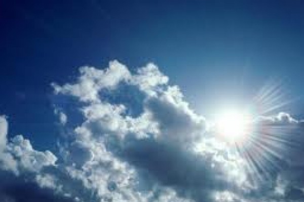 Vremea, mai caldă decât în mod normal. VEZI prognoza meteo pentru primele zile din an