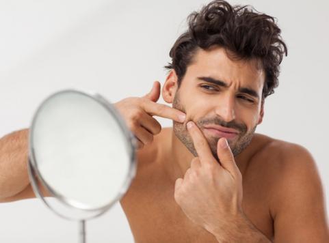 Acneea la adulți. Dermatologii combat cele mai celebre mituri