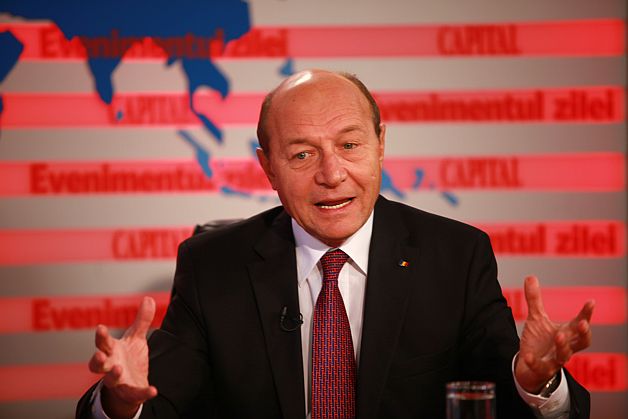 Băsescu îi sfătuiește pe liderii USL să se împace