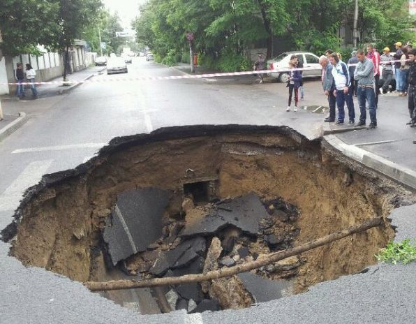 Ce sau CINE l-a creat? MISTERUL CRATERULUI din SIBERIA. Nimeni NU ŞTIE despre ce este vorba şi ce ASCUNDE / VIDEO